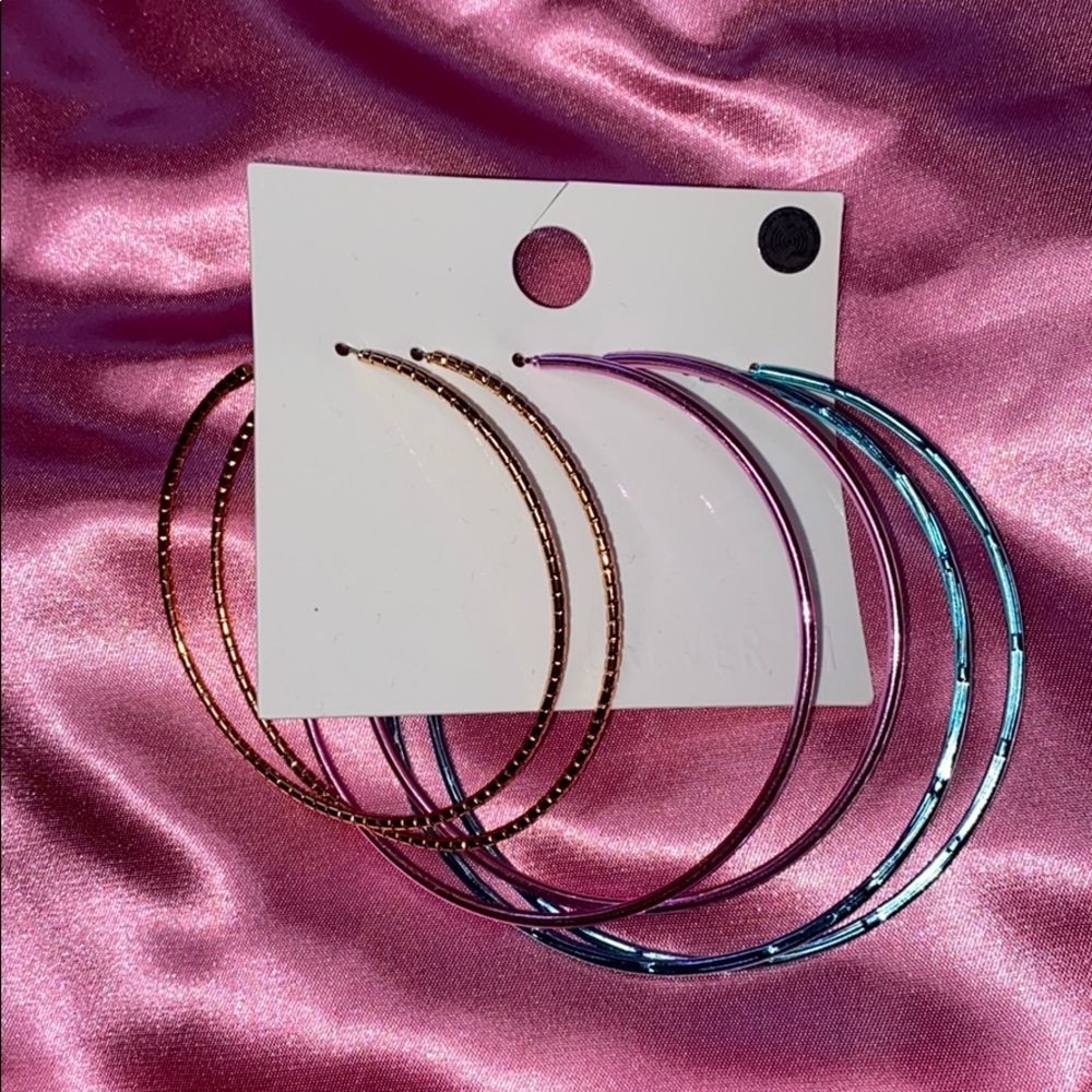 3 different size of hoop earrings